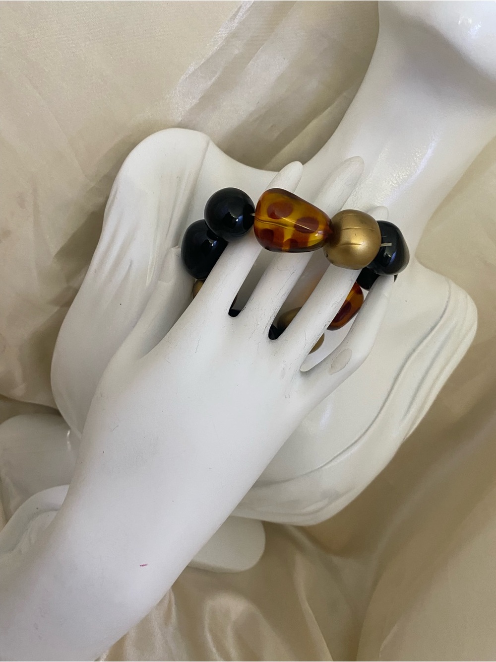 Vintage Chunky Black Gold Amber Tortoiseshell Lucite Bead Stretch Bracelet